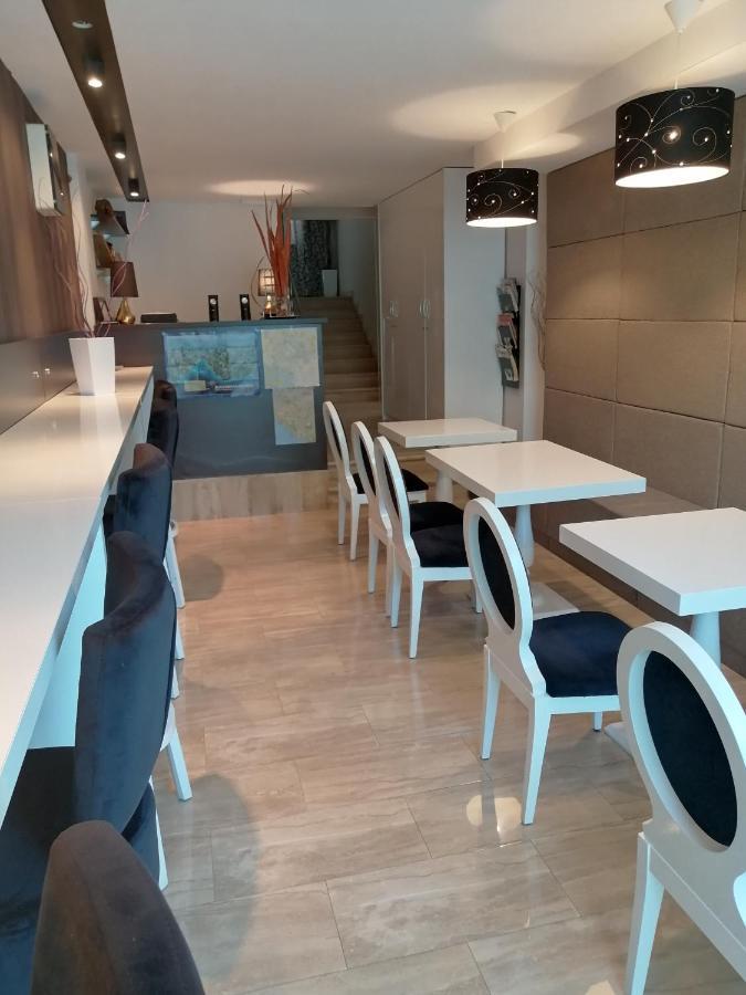 Apartments And Rooms Grand Palazzo 부드바 외부 사진