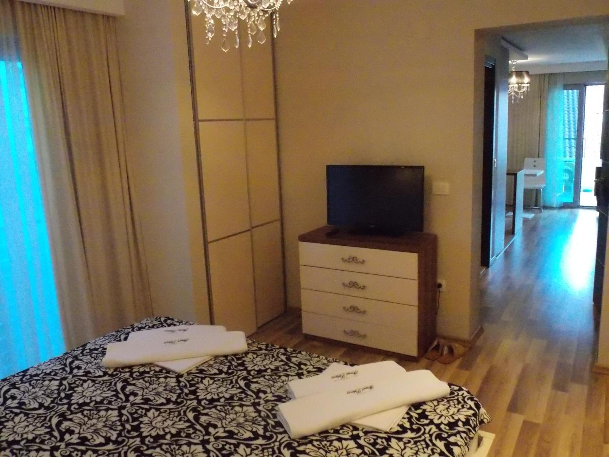 Apartments And Rooms Grand Palazzo 부드바 외부 사진