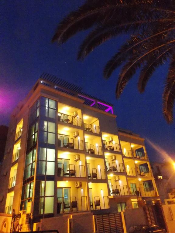 Apartments And Rooms Grand Palazzo 부드바 외부 사진