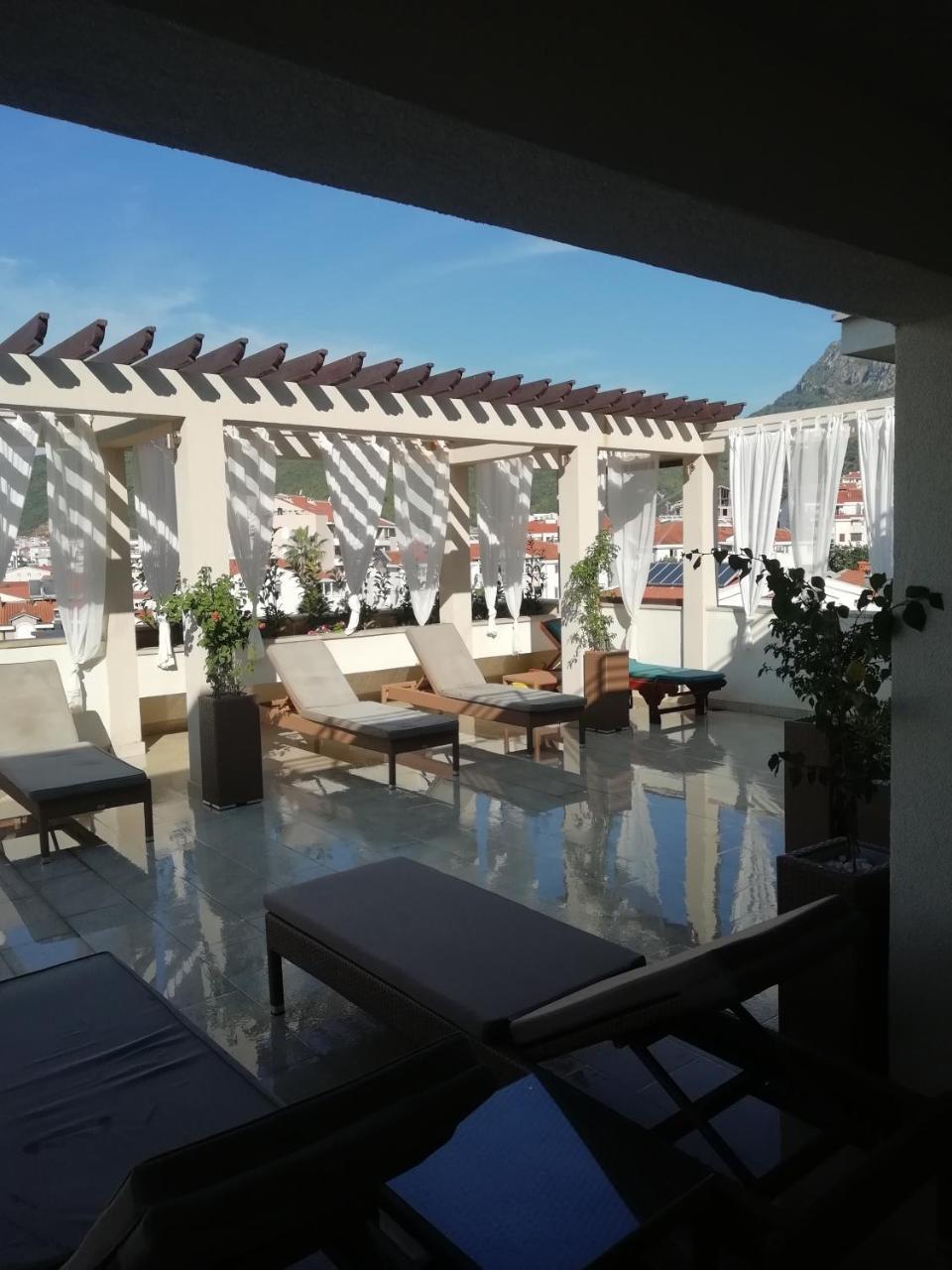 Apartments And Rooms Grand Palazzo 부드바 외부 사진