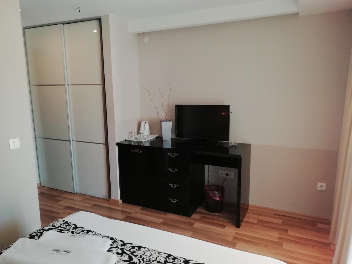 Apartments And Rooms Grand Palazzo 부드바 외부 사진