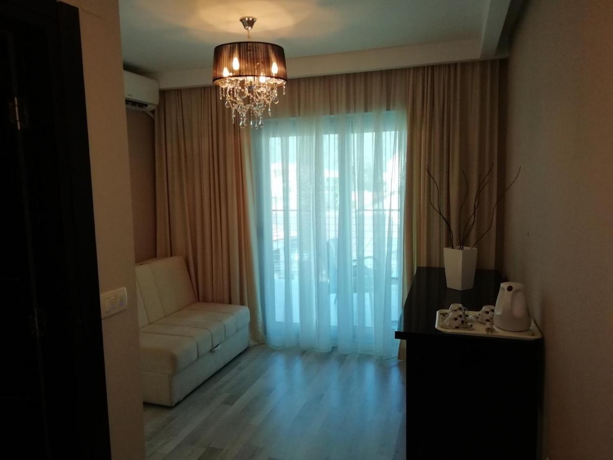 Apartments And Rooms Grand Palazzo 부드바 외부 사진